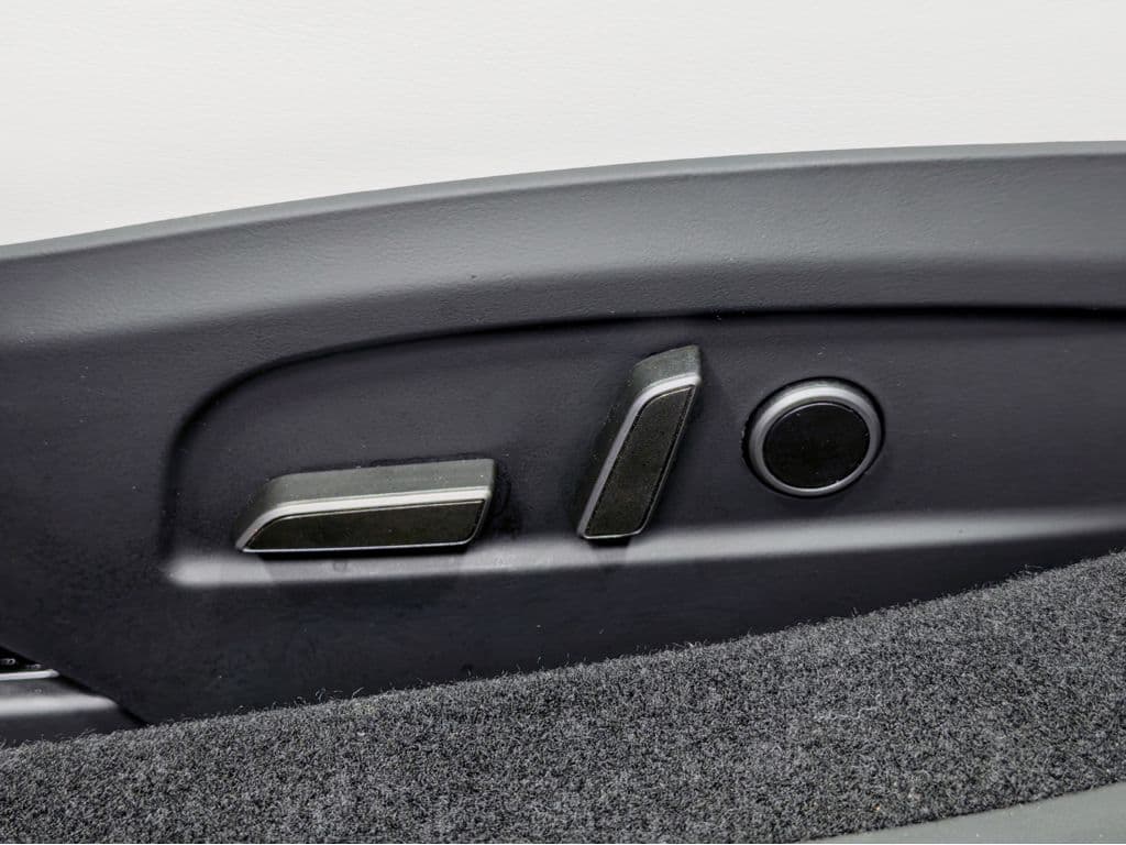 2024 Tesla Model 3 view 6