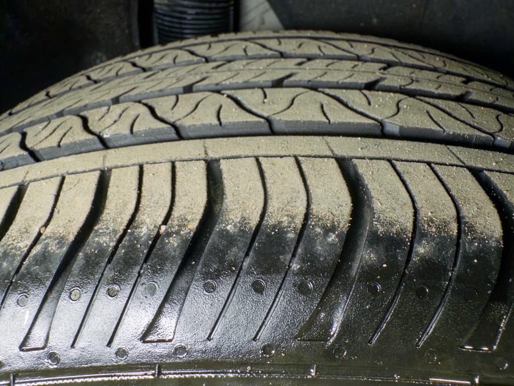 2023 Tesla Model Y view 36