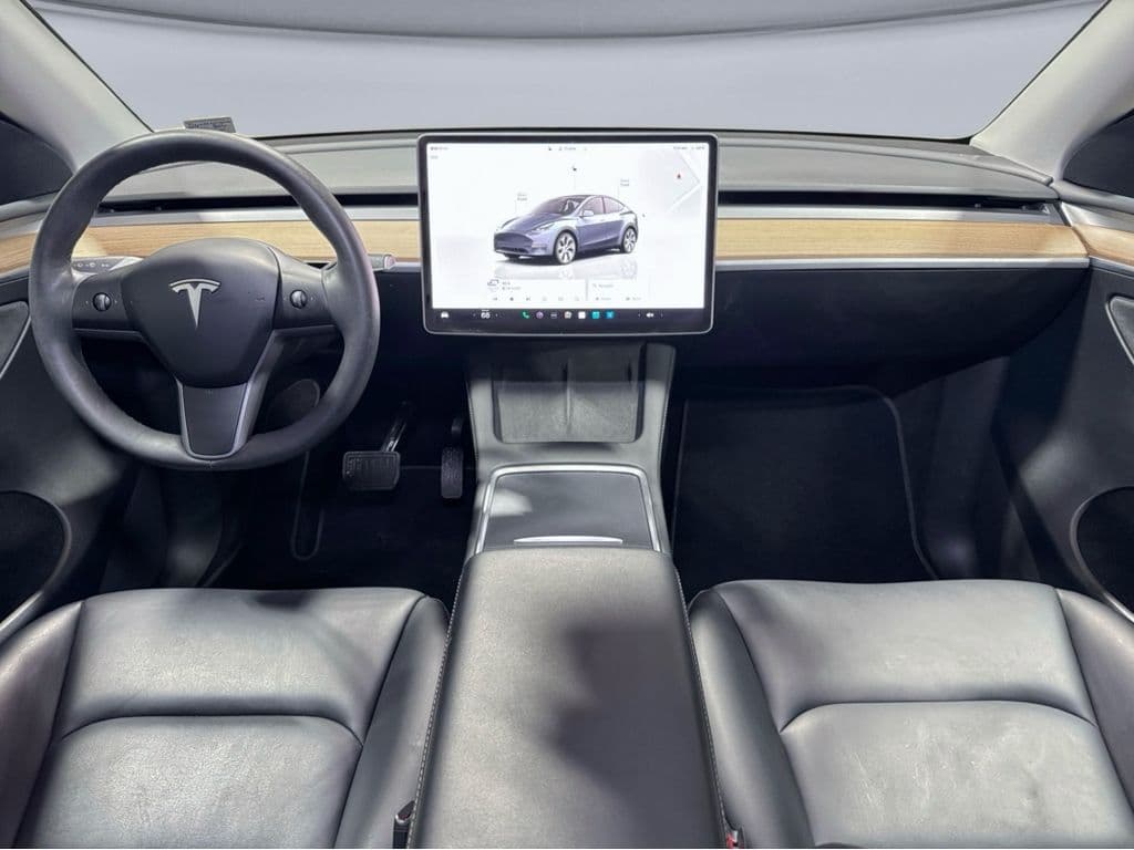2023 Tesla Model Y view 15