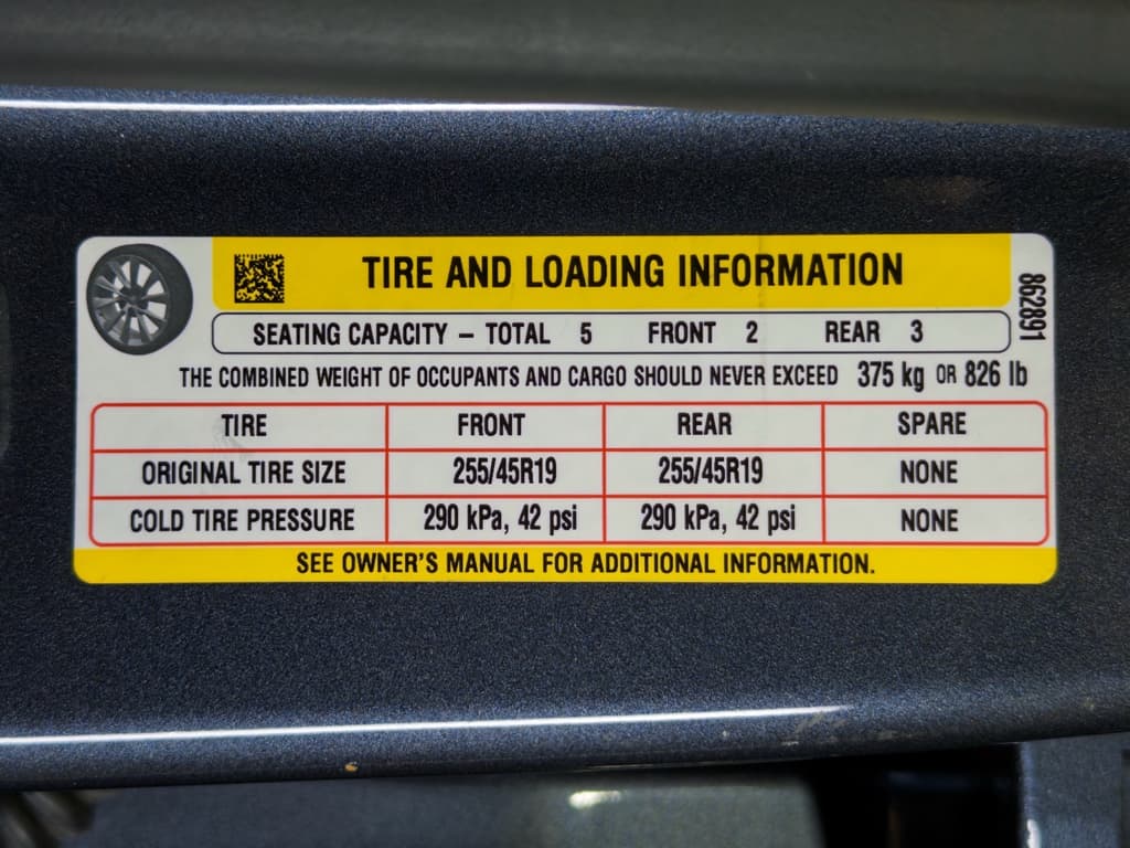 2023 Tesla Model Y view 28