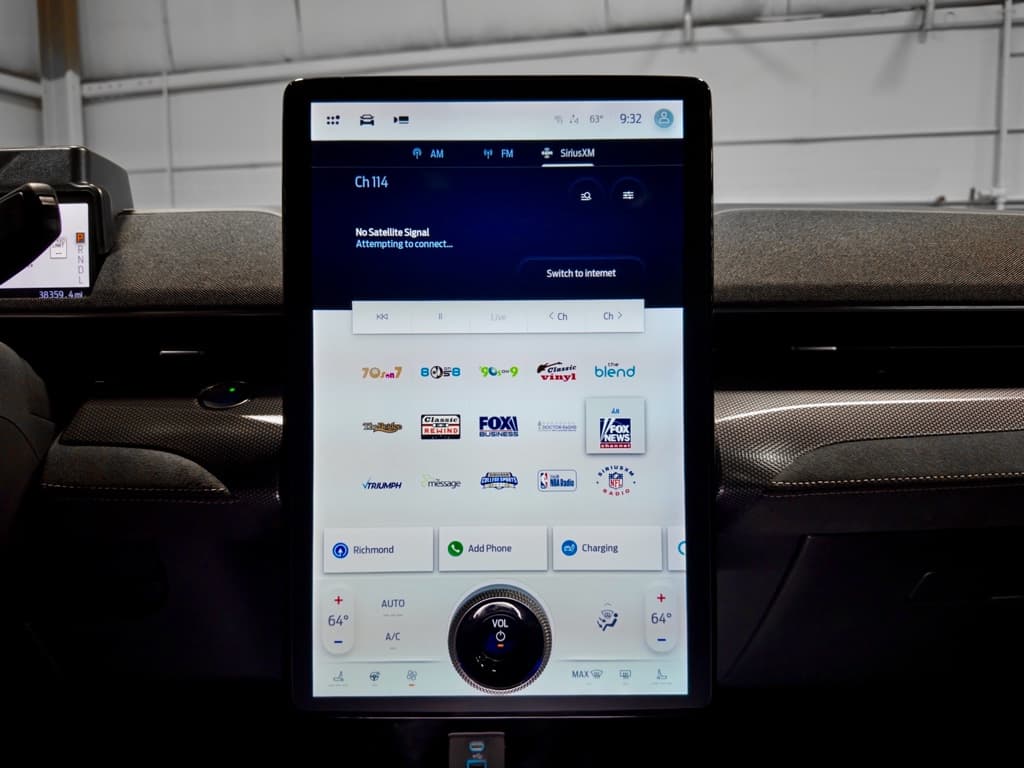 2022 Ford Mustang Mach-E view 14