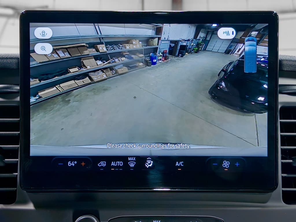 2023 Ford E-Transit view 14