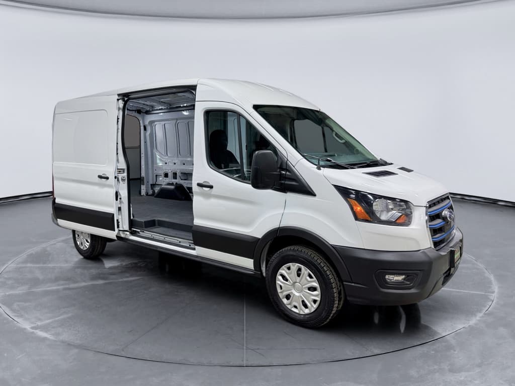 2023 Ford E-Transit view 22