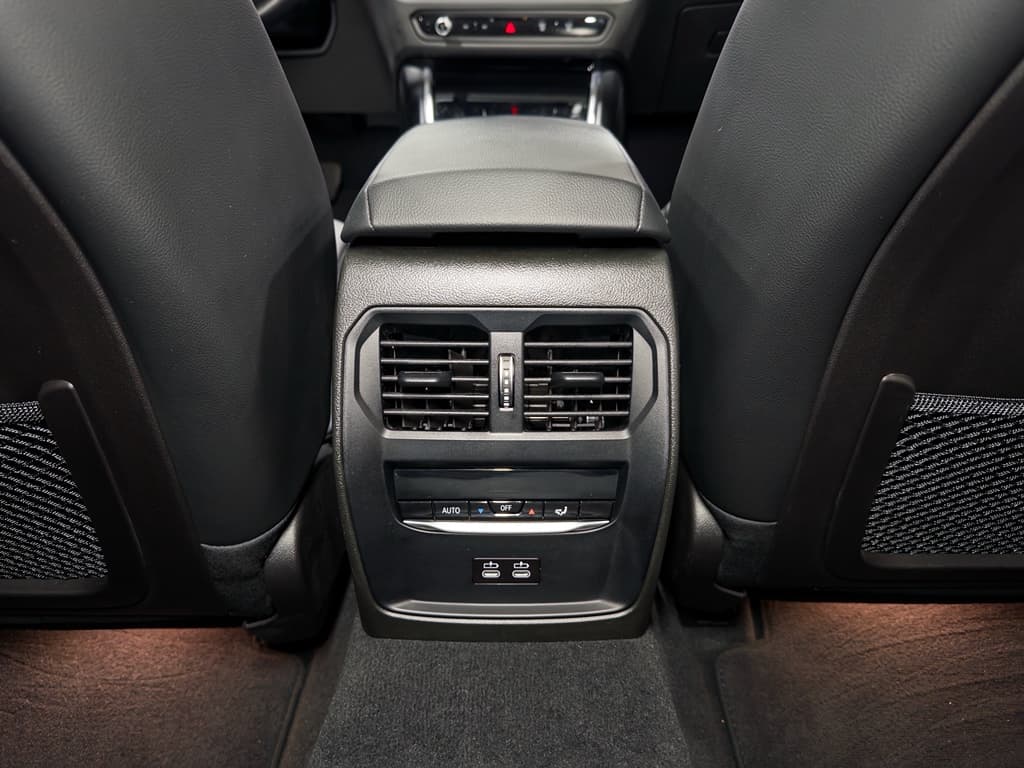 2023 BMW 3 series view 22