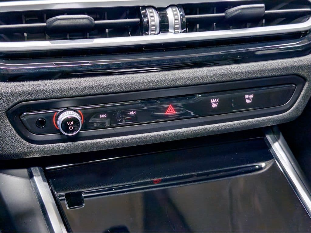 2023 BMW 3 series view 15