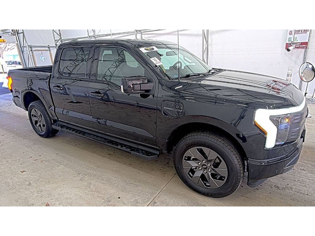 2022 Ford F-150 Lightning view 2